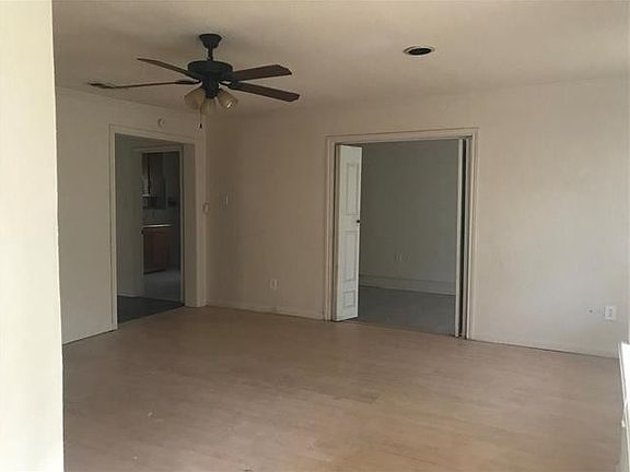 3rd image of 510 Sunset Dr
