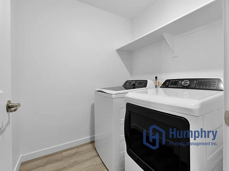 192 N Stratus Way — Photo 28