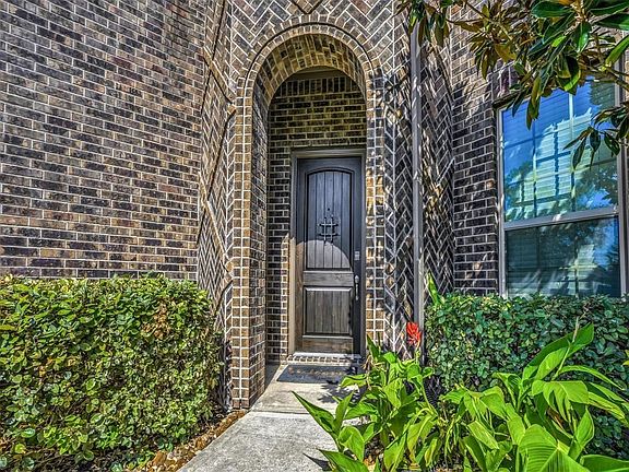 4th image of 2994 Vintage Park Ln