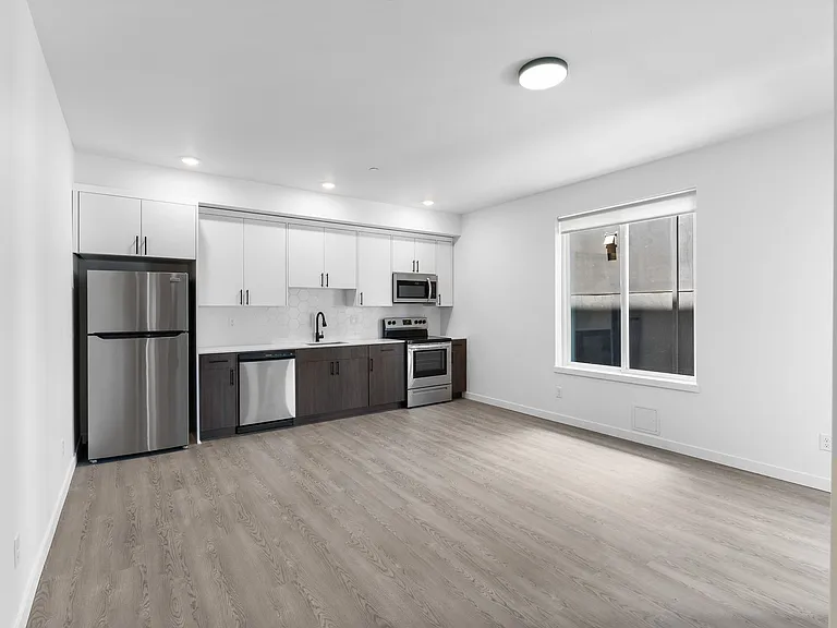 **4 Weeks Free Rent Upon Move In** | New Construction - Minutes From Downtown Pdx — Photo 24