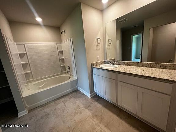 2nd image of 503 Broussard Hill Dr