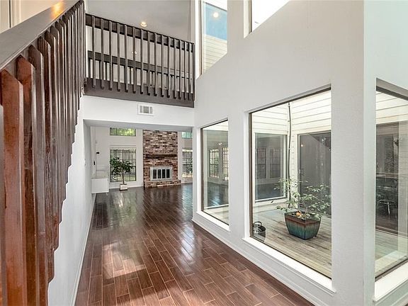4th image of 12238 Gladewick Dr