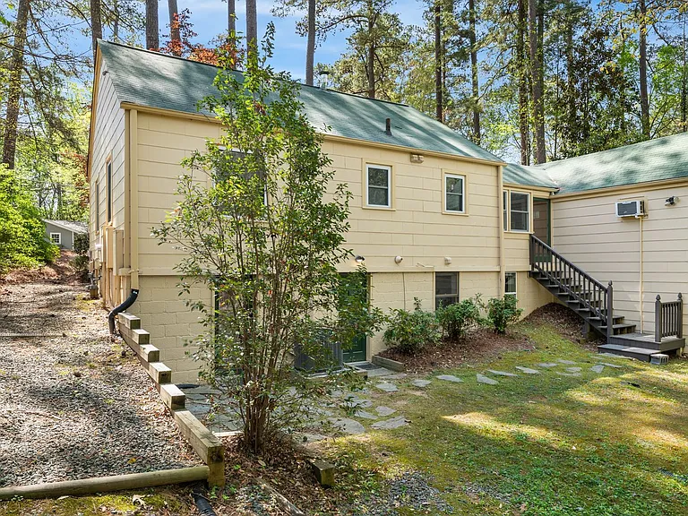 200 Purefoy Rd — Photo 16