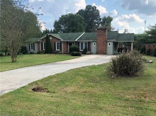 125 Ogden School Rd, Kernersville, NC 27284