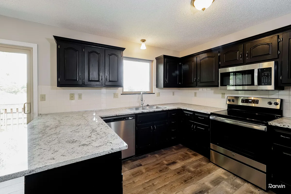 Building Photo - 906 Raven Dr