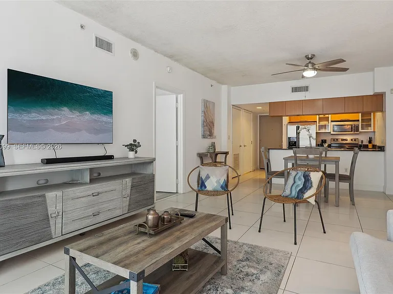 1750 N Bayshore Dr #2805 — Photo 9