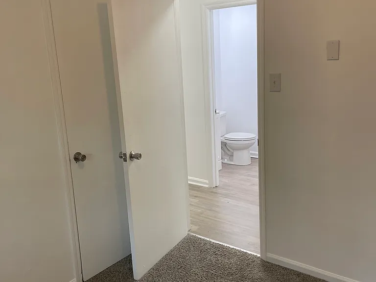 409 Dickens Ave — Photo 11