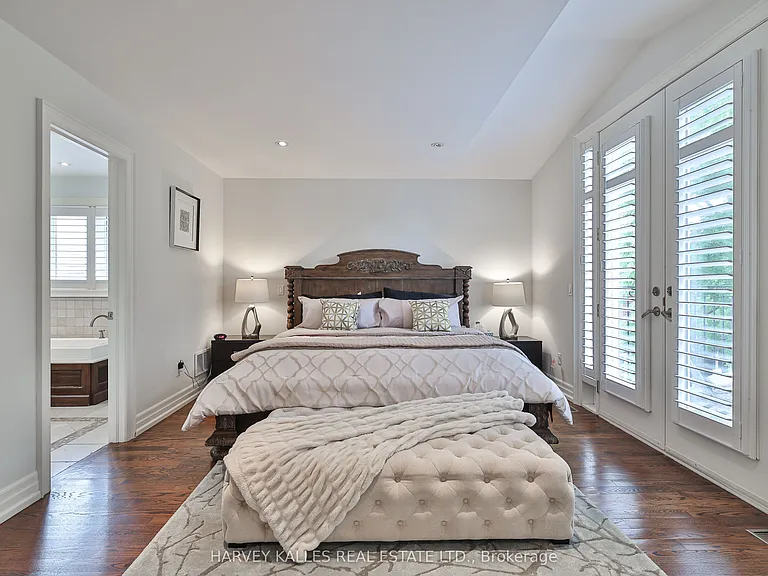 44 Churchill Ave — Photo 28