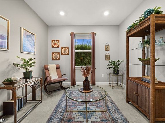 4th image of 43047 Parkside Ct