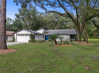 16207 September Dr, Lutz, FL 33549