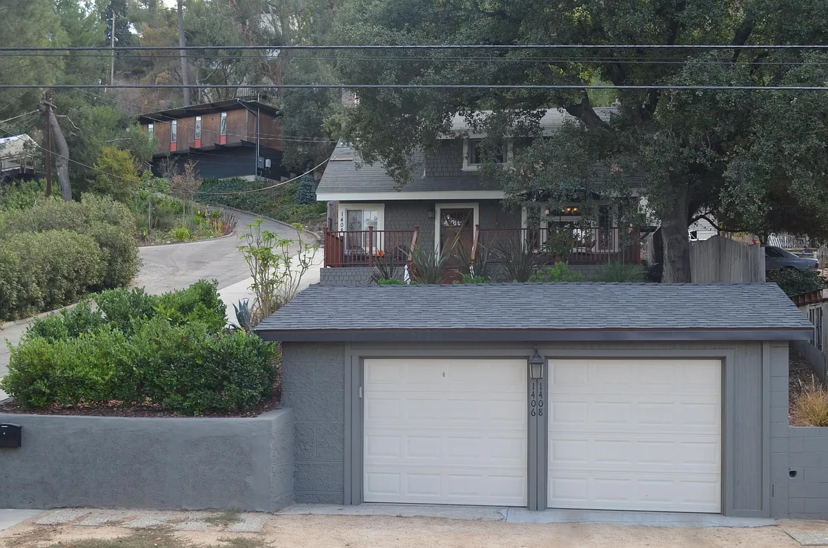 Building Photo - 1408 Oak Grove Dr