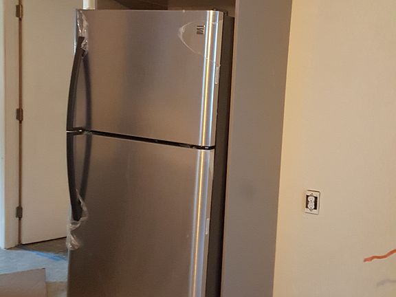 new stainless steel appliances. Fridge comes with built in