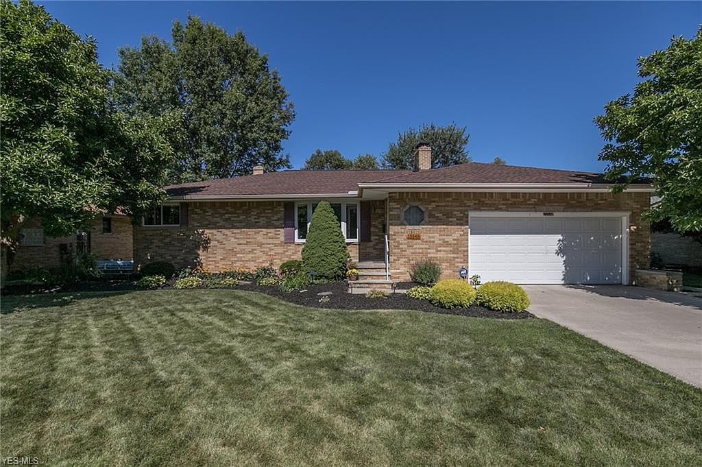 15548 Hickox Blvd, Middleburg Heights, OH 44130 | Zillow