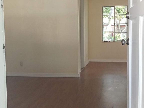 4th image of 1516 25th Ave S