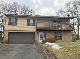 8807 Coral Rd, Wonder Lake, IL 60097