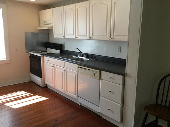 2nd image of 2024 1/2 Adams St