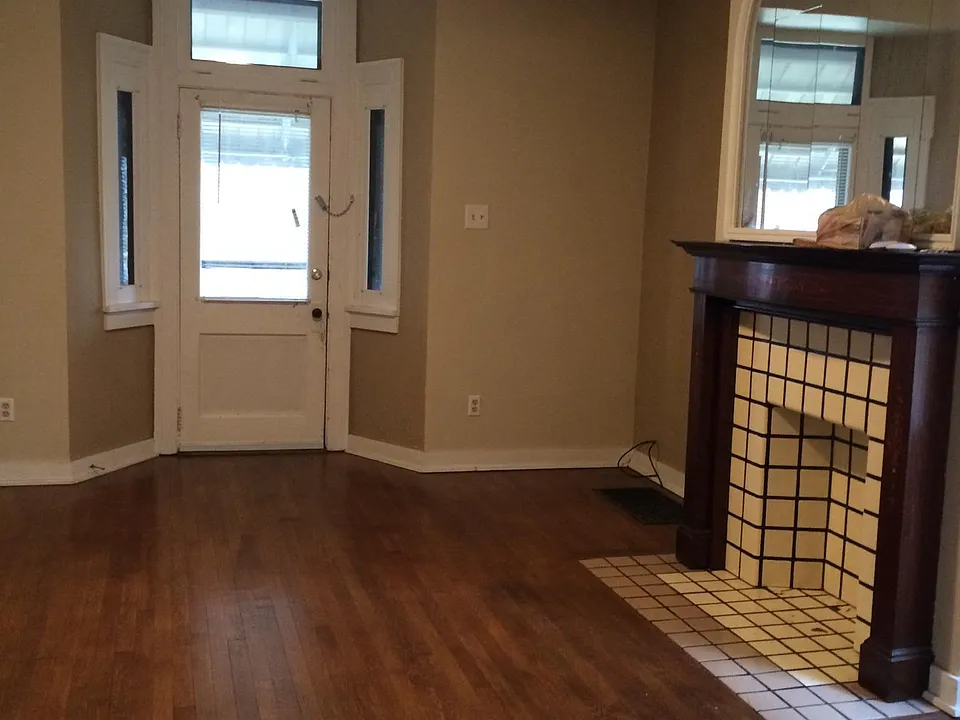 14 Kendall Ave #1
