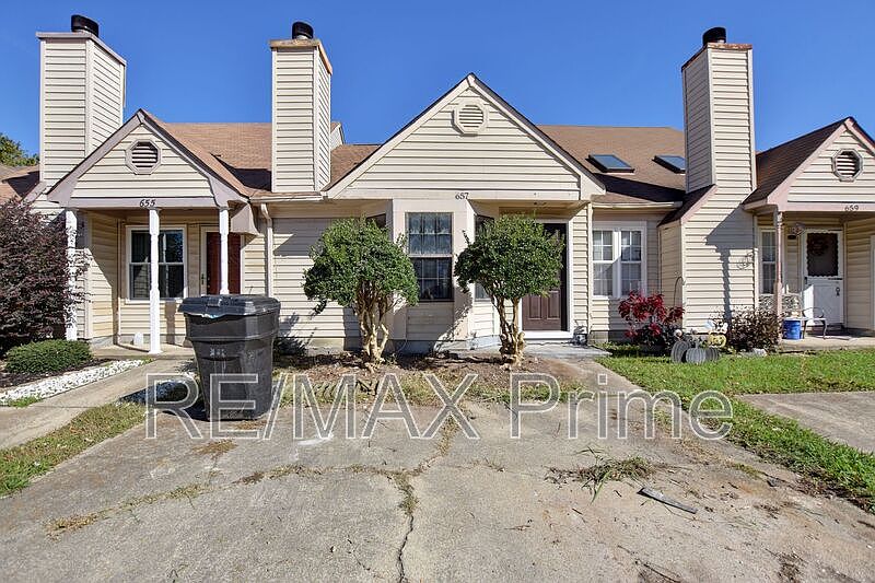 1st image of 657 Biltmore Dr