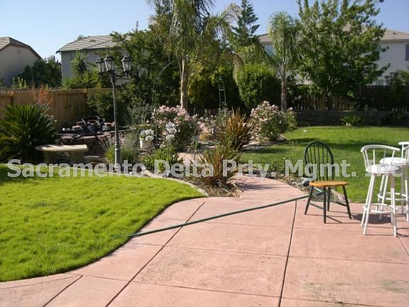 2nd image of 100 Menard Cir