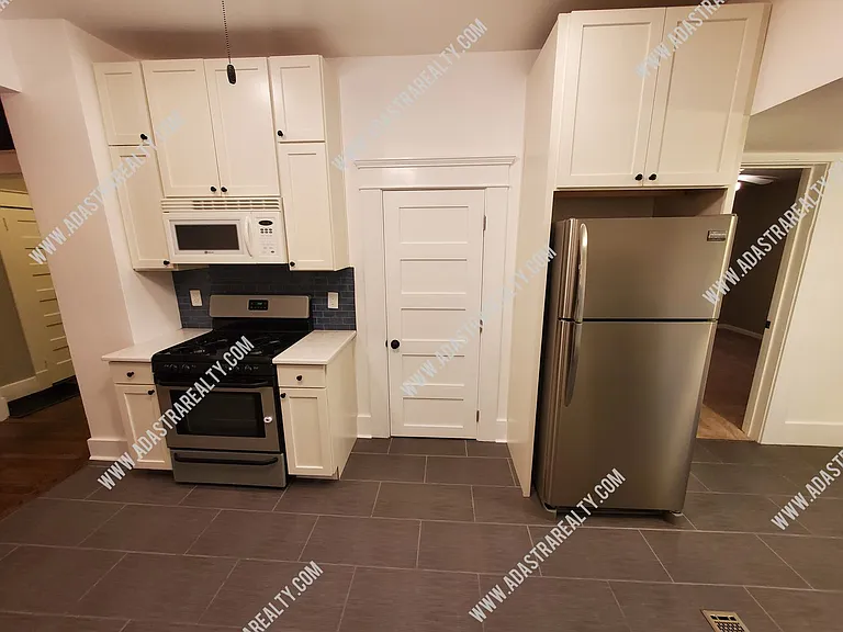 4521 Fairmount Ave — Photo 8
