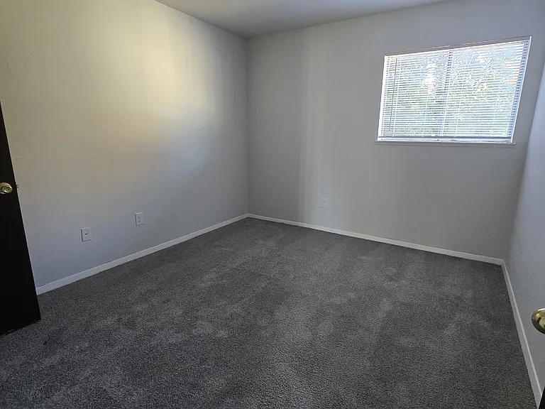 1209 Nelson St #B — Photo 12