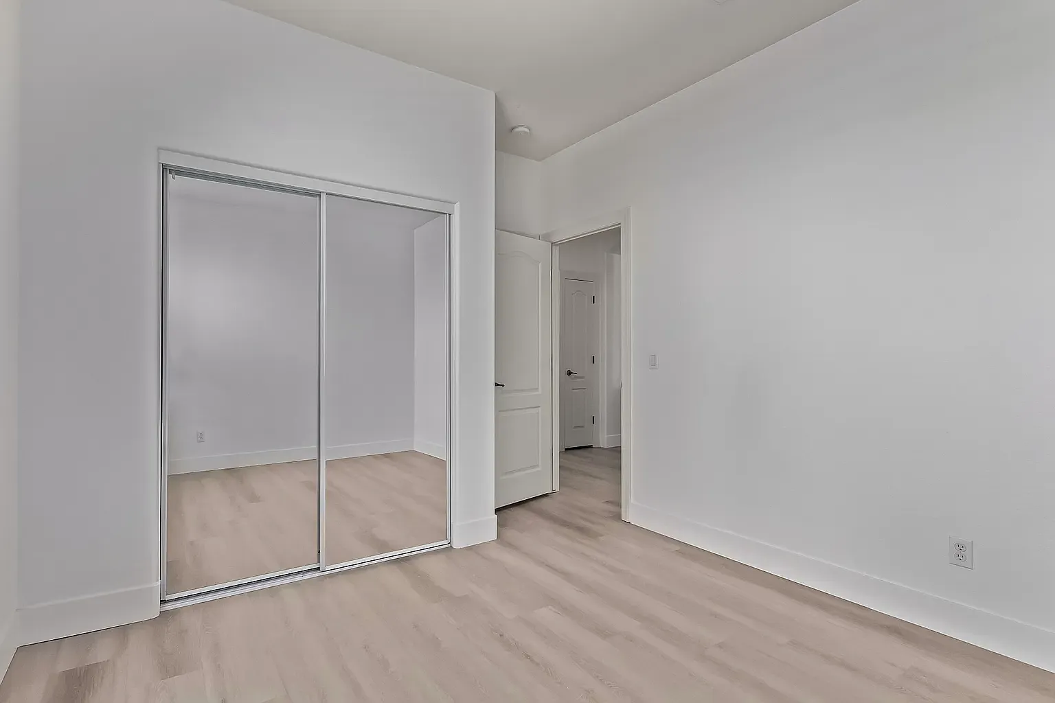 4 bed, 2198 sqft, $2,700 — Photo 1