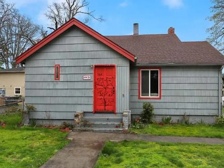 14431 Washington Ave SW — Photo 1