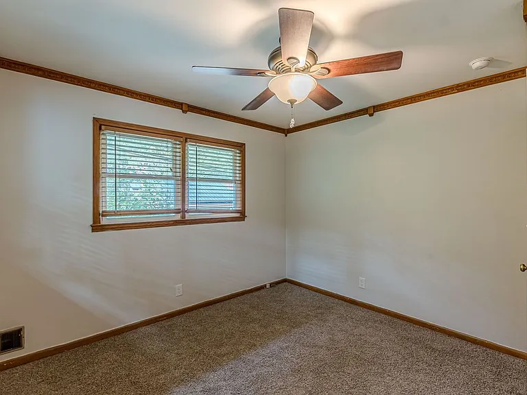3920 Cliftondale Pl — Photo 24