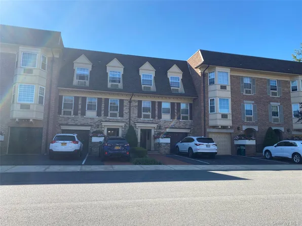 1230 Estates Lane #1136, Bayside, NY 11360