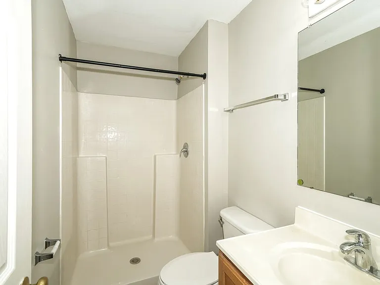 17031 Ongar Ct — Photo 11