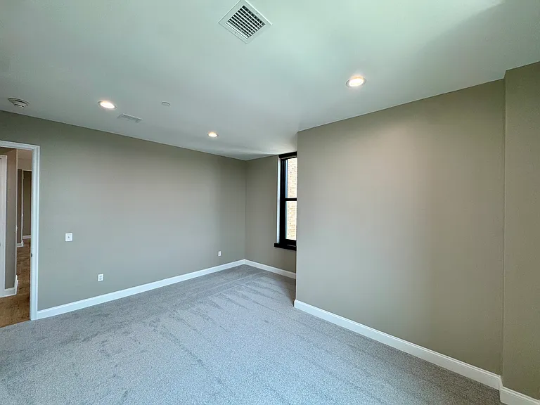 2 N 9th St #2201 — Photo 16