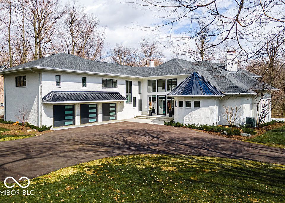 2nd image of 395 Breakwater Dr