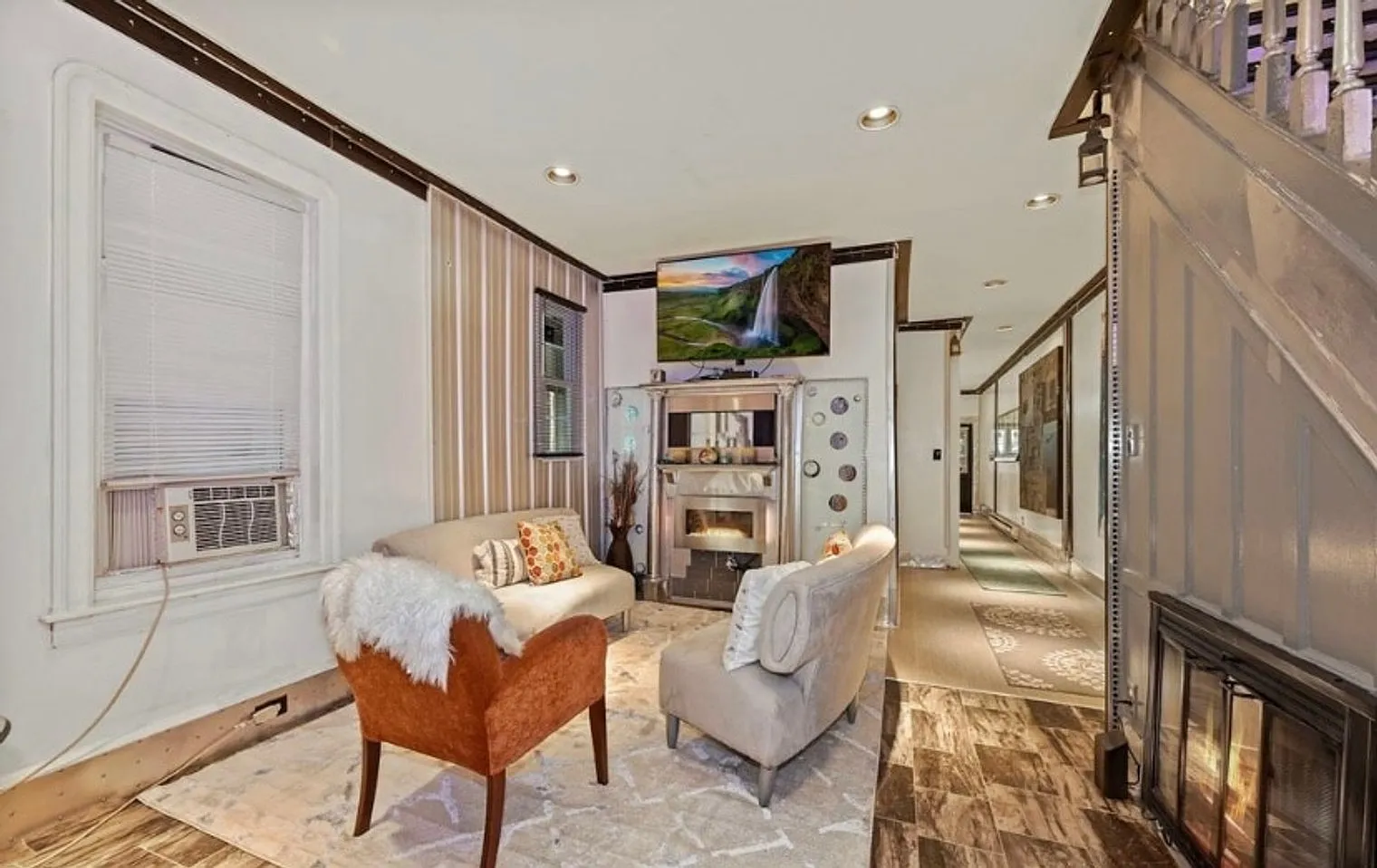 4 bed, 2.0 bath, $13,850 — Photo 2