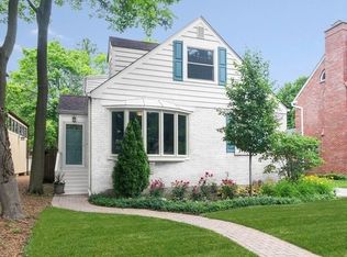 1137 Cherry St, Winnetka, IL 60093