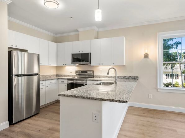 244 Main St, Millis, MA