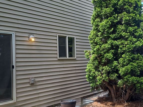 2nd image of 1309-1311 Shaker Pl