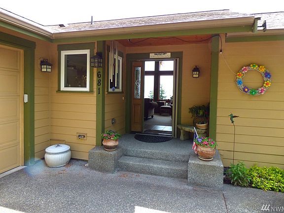 2nd image of 681 Vesper Way
