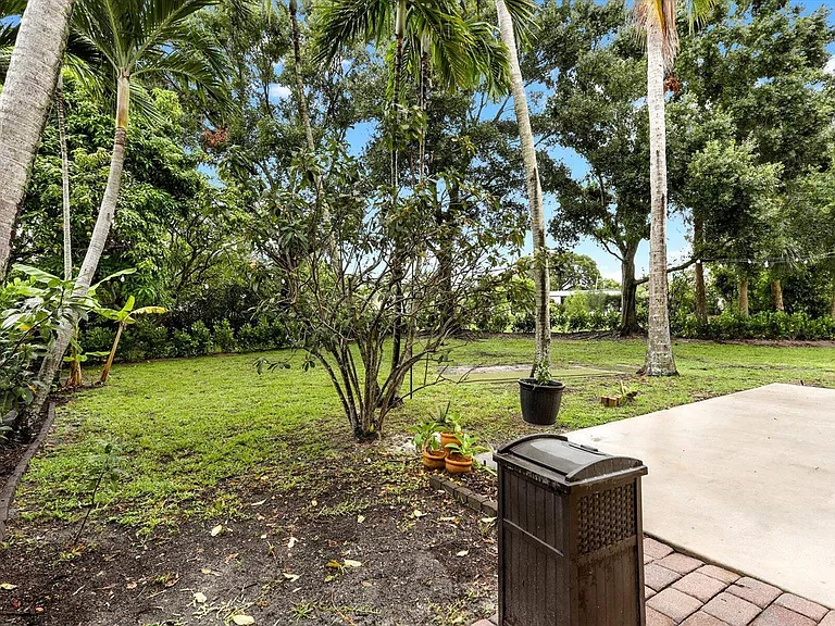 1533 Rialto Dr — Photo 31