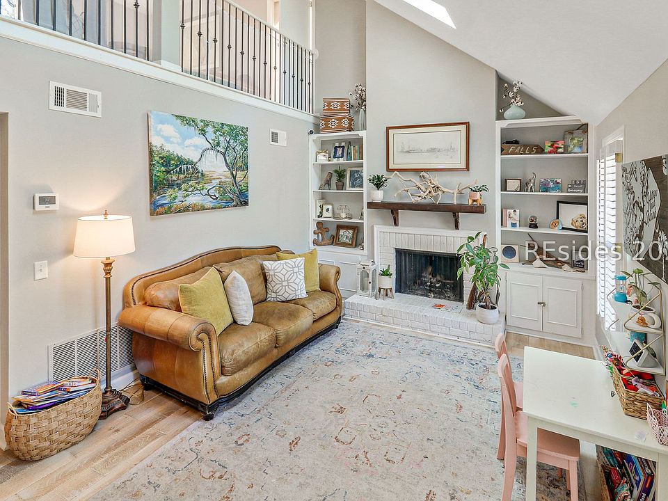 1st image of 32 Otter Rd