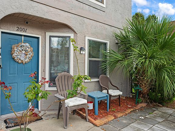 2nd image of 3960 Oak Trail Run APT 2001