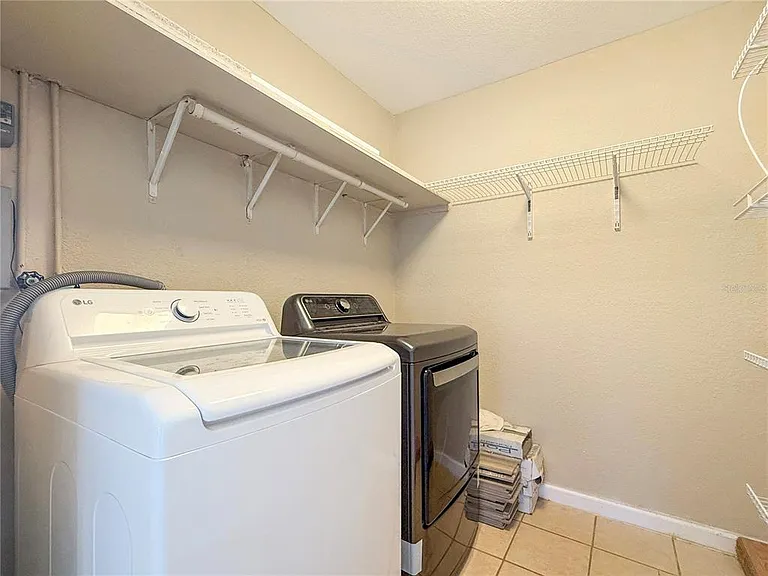 117 E Lake Roy Dr SE — Photo 20