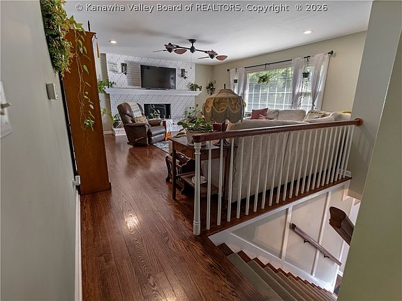 5th image of 1108 Montrose Dr