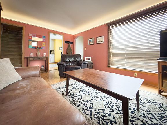 3rd image of 5528 Nokomis Ave