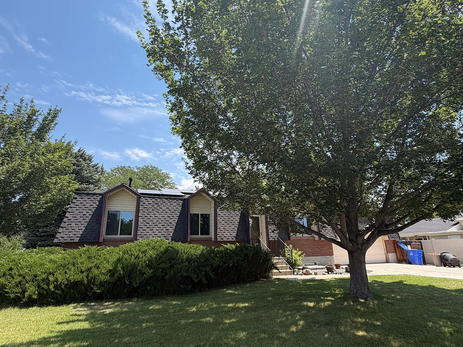 2 bed, 2500 sqft, $1,600 — Photo 1