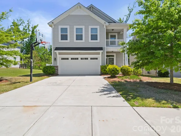 1406 Kings Grove Dr, York, SC 29745