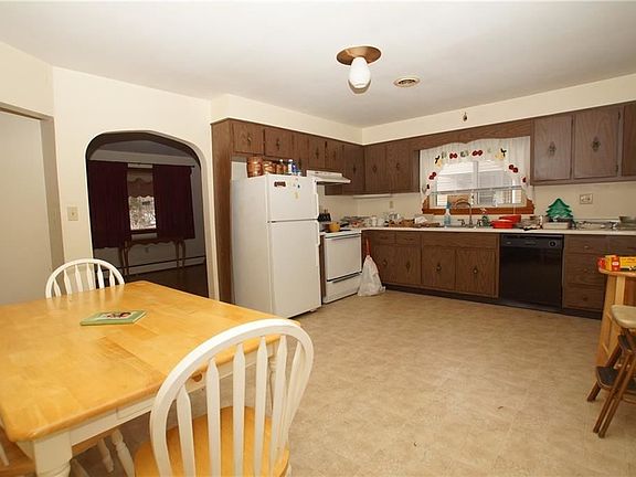 5th image of 302 Sloan Ave