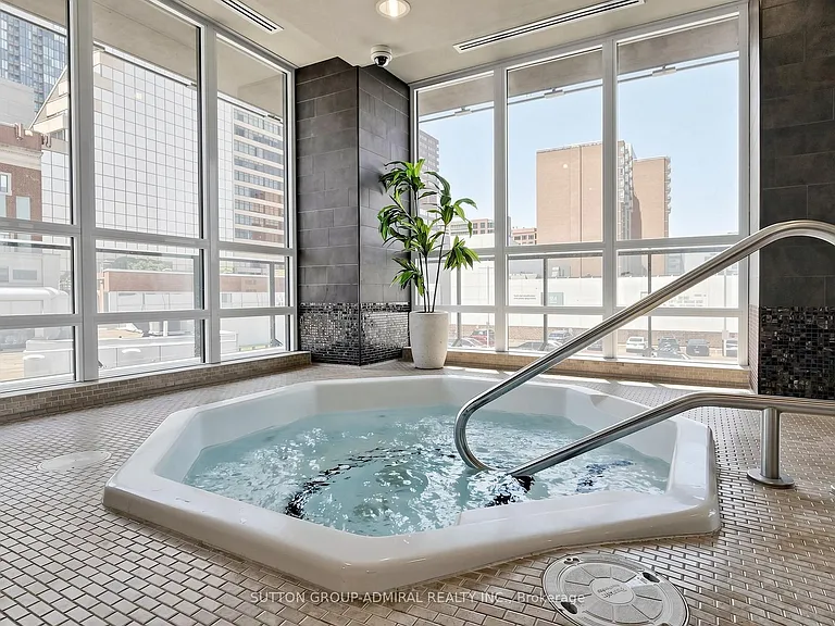 825 Church St #Penthouse 401 — Photo 36