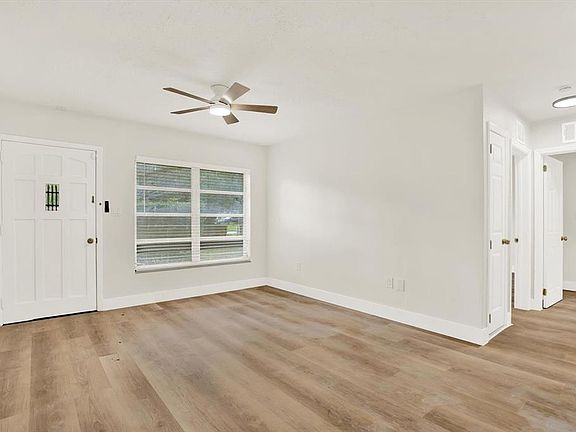 3rd image of 5543 Gulf Dr