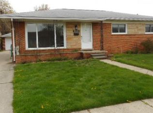 31124 Dorais St, Livonia, MI 48154