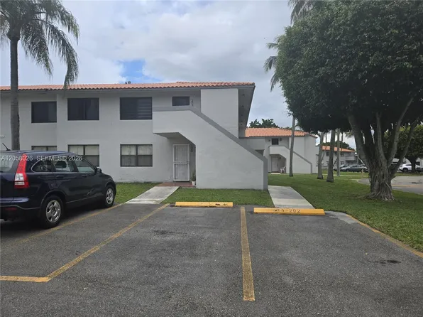 14835 SW 80th St APT 102-6, Miami, FL 33193